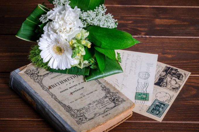 ルート・ブリュック《無題（青い雲）》1967 年、ヘルシンキ市立美術館蔵、Photo/Hanna Kukorelli、©KUVASTO, Helsinki & JASPAR,Tokyo, 2021 G2563